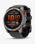 Garmin Fenix 8 Pro AMOLED Saphir 51 mm in Titangrau-Silber mit schwarz-grauem Armband